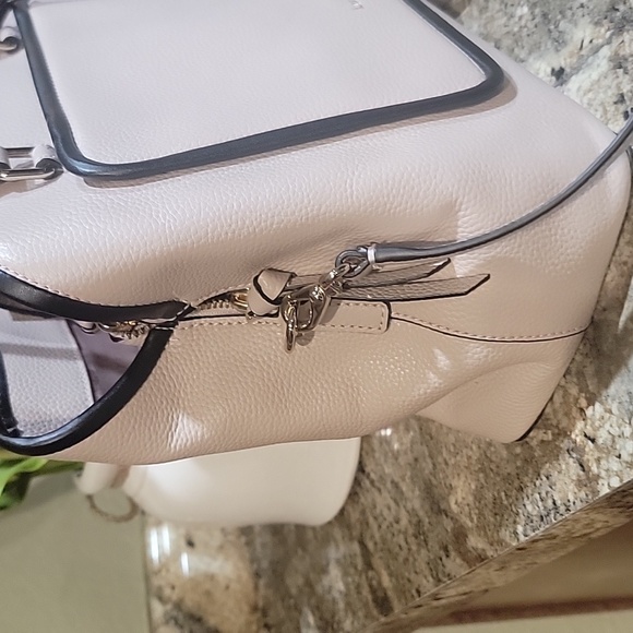 Kate Spade EUC large leather Evangelie handbag - Picture 3 of 7